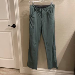 Green Patagonia Pants Size 4